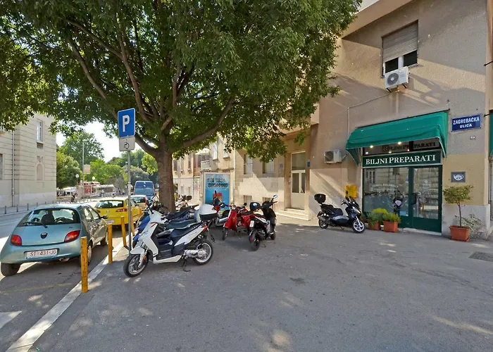 Zagrebacka 13 Apartman *