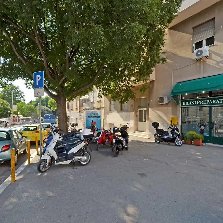 Zagrebacka 13 شقة *