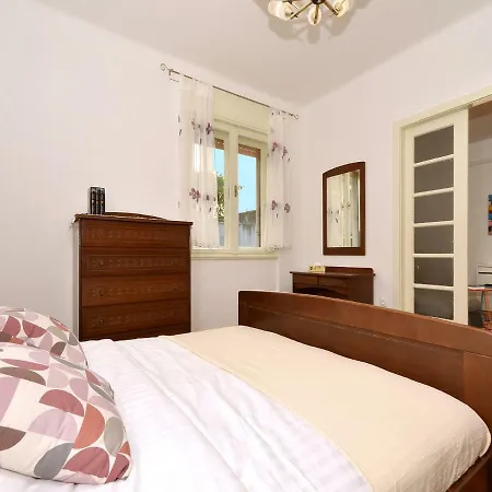 Zagrebacka 13 * Split